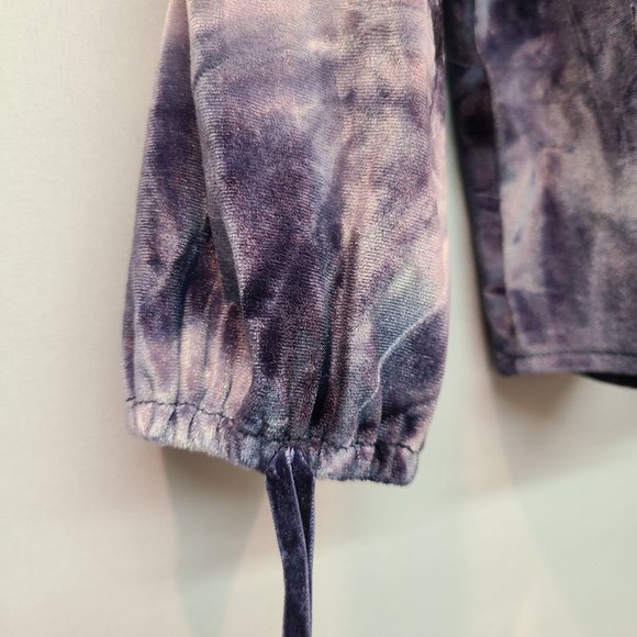 American Eagle Crop Top Off Shoulder Velour Tie Dye Shirt Womens Extra Small - Picture 3 of 9